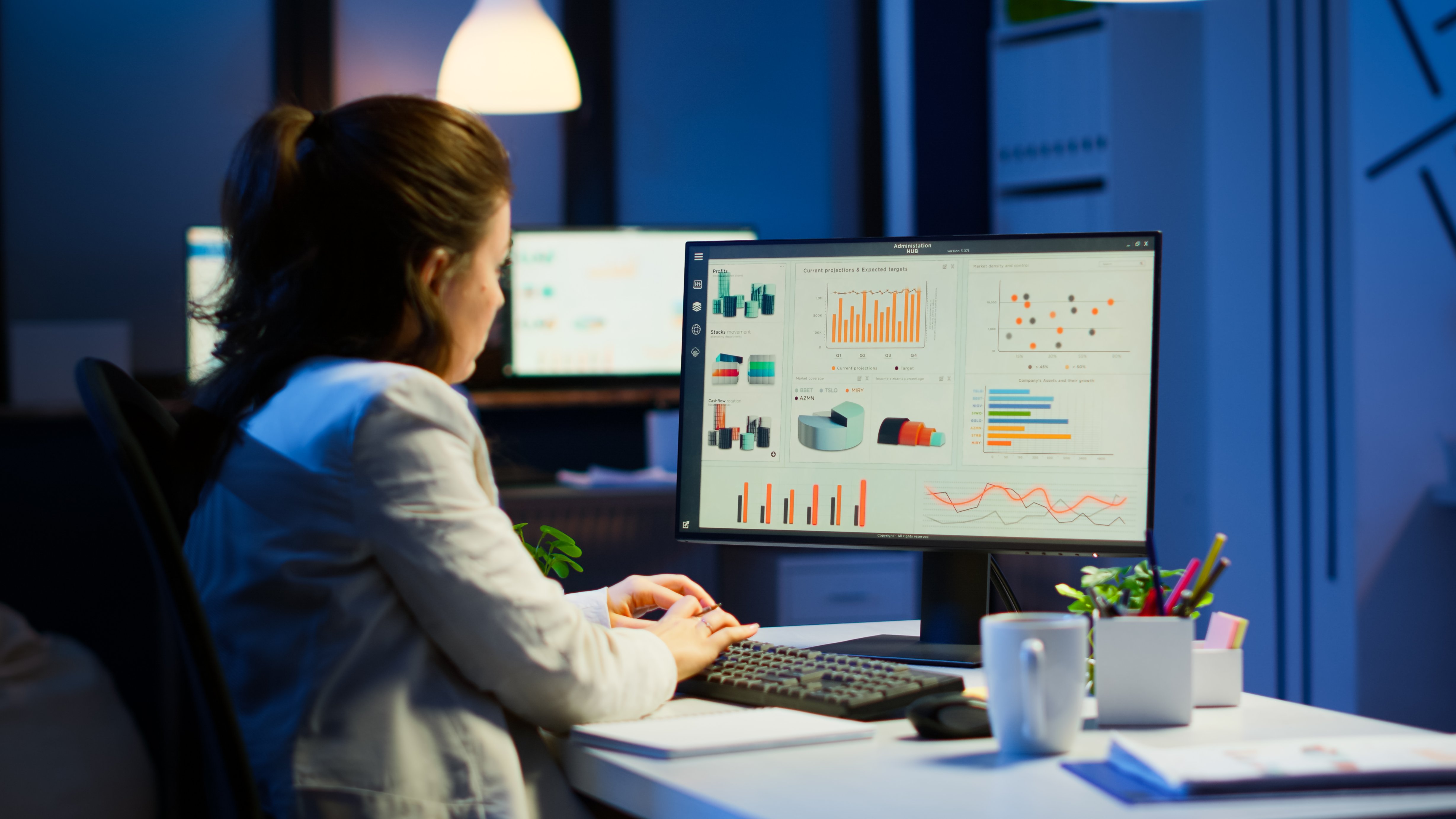 A Complete Guide on the Essential role of Contact Center CRM